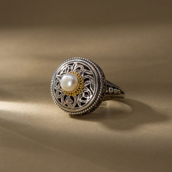 Gerochristo Στρογγυλό δαχτυλίδι από χρυσό 18 καρατίων και ασήμι με μαργαριτάρι 2293