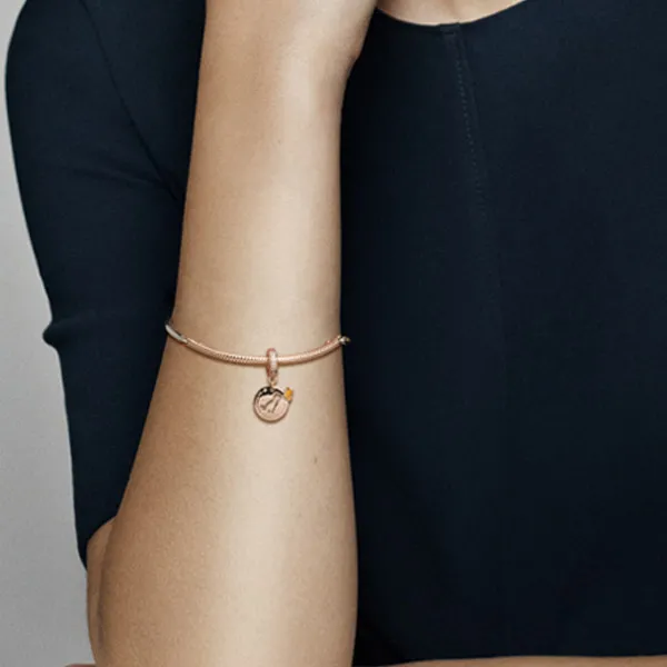 Pandora Κρεμαστό 14K rose gold-plated, κυβ. ζιρκόνια & κίτρινο σμάλτο, δεινόσαυρος & πεταλούδα 788180CZ
