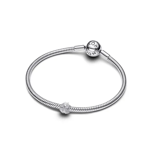 Pandora Ανάγλυφο μίνι σύμβολο πασχαλίτσας 794527C00
