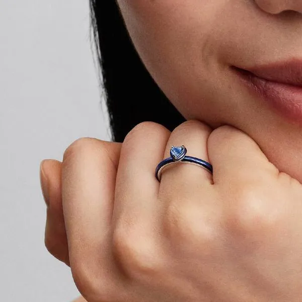 Pandora δαχτυλίδι με μπλε καρδιά 193088C03