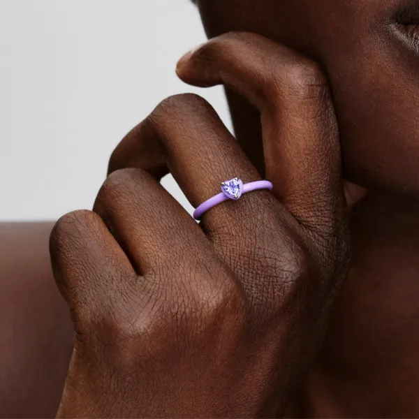Pandora δαχτυλίδι με μοβ καρδιά 193088C04