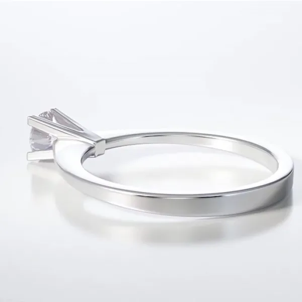 Διαμαντένιο στρογγυλό δαχτυλίδι solitaire 0,30 καράτια DIAMONDJOOLS